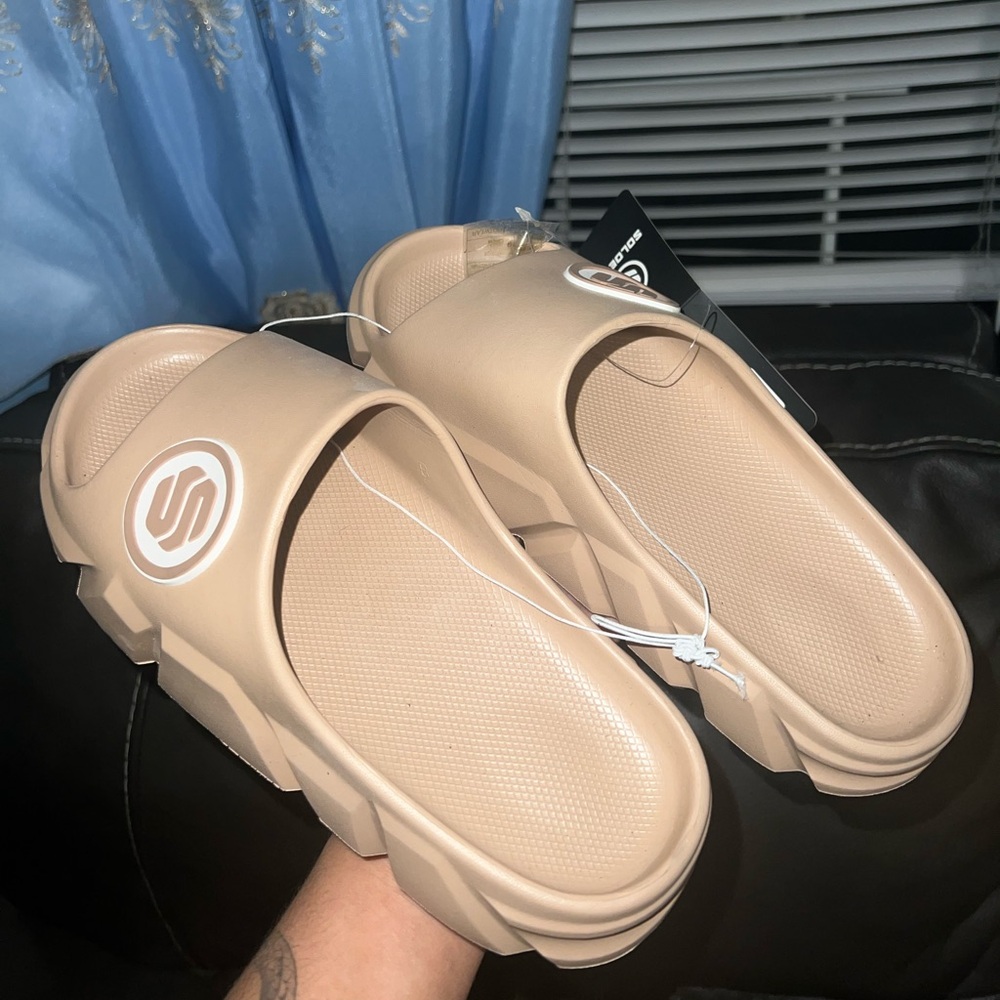 Soloever Stylish Beige Slide Slippers for Women Size 8 | Unisex
